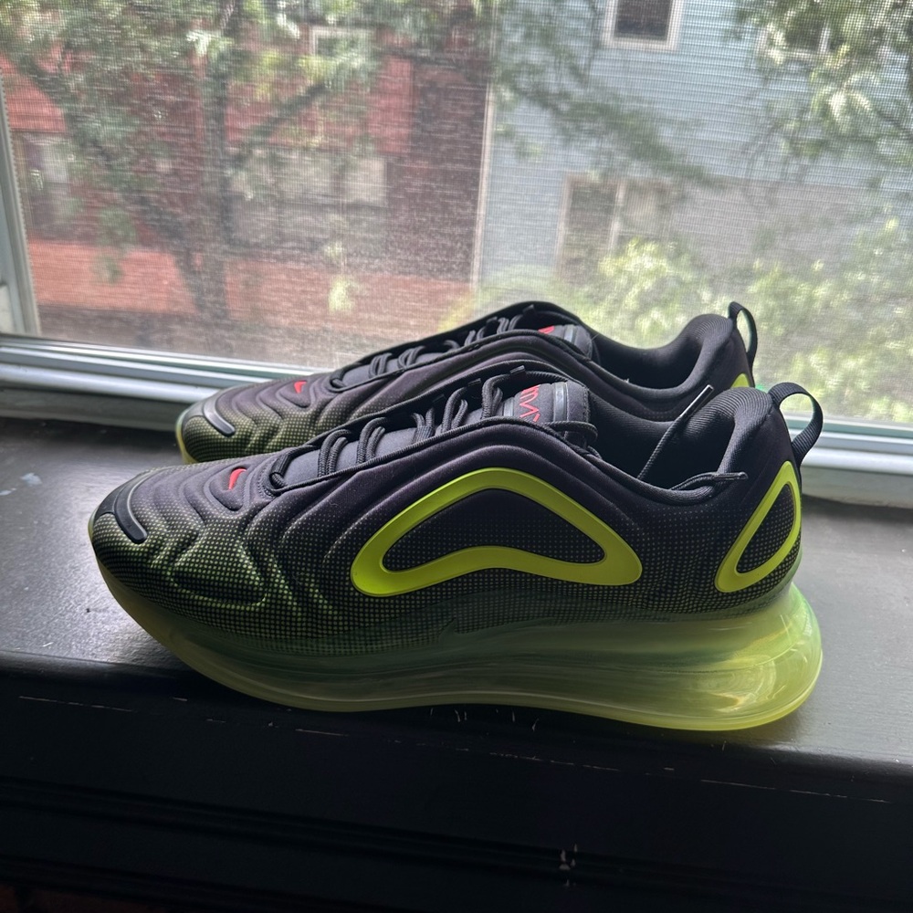 Nike Black and Green Performance Sneakers Brand New(no box) - Picture 2 of 3